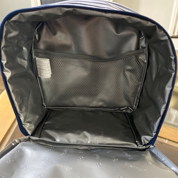 ***FIT + FRESH INSULATED LUNCH TOTE*** - Picture 4 of 4